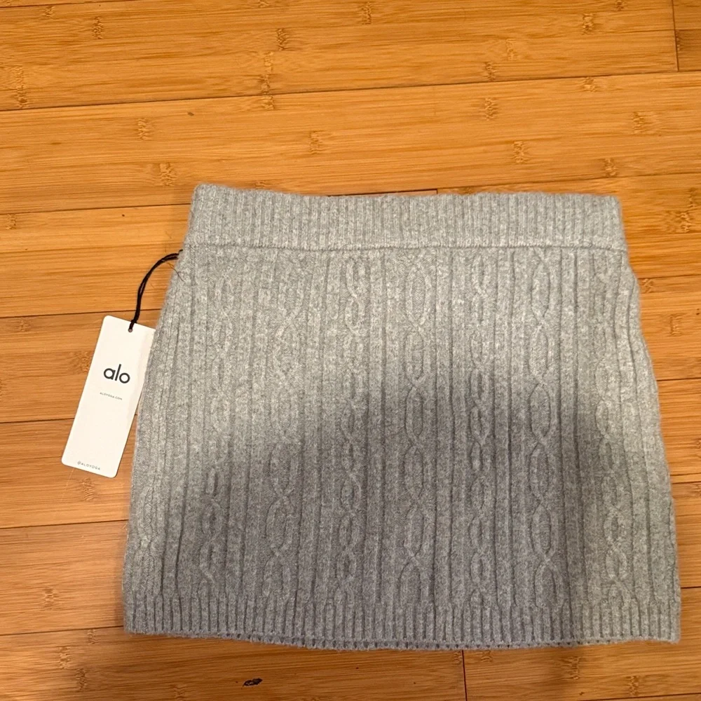 ALO Yoga Light Gray Cable Knit Mini Skirt